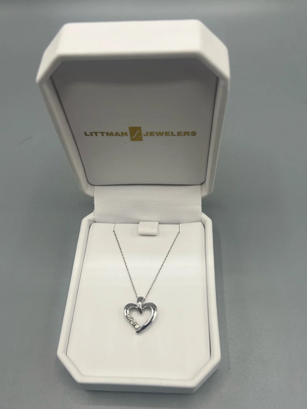 Vintage Y2K 10K White Gold Diamond Heart Necklace Pendant 0.10 CTW Certified